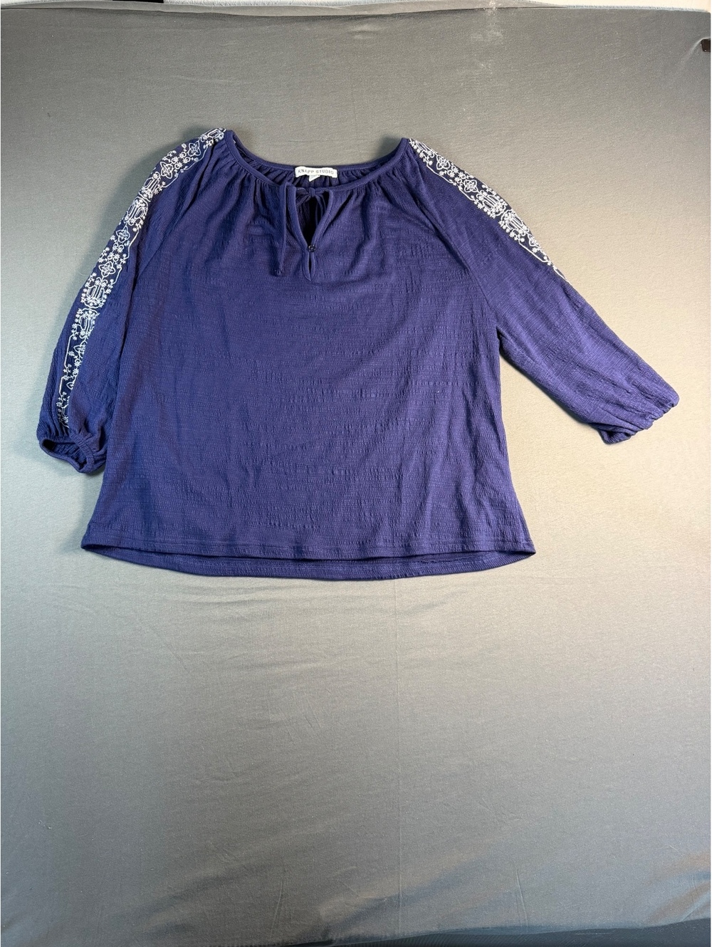 Knapp Studio Women's Navy Blue Embroidered Sleeve Blouse Size Small